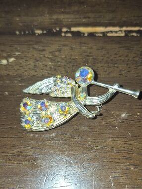 Unsigned Vintage Aurora Borealis Crystal Angel Brooch in Silver Tone